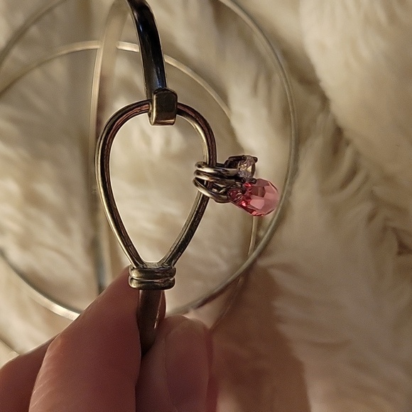 Bracelets - Picture 3 of 4